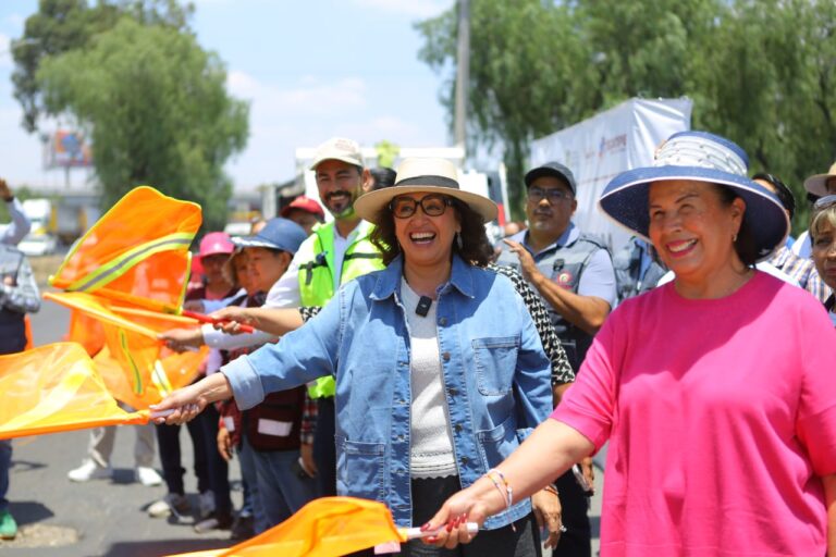Se unen Gobierno de Ecatepec y Secretaría de Comunicaciones para bachear vialidades