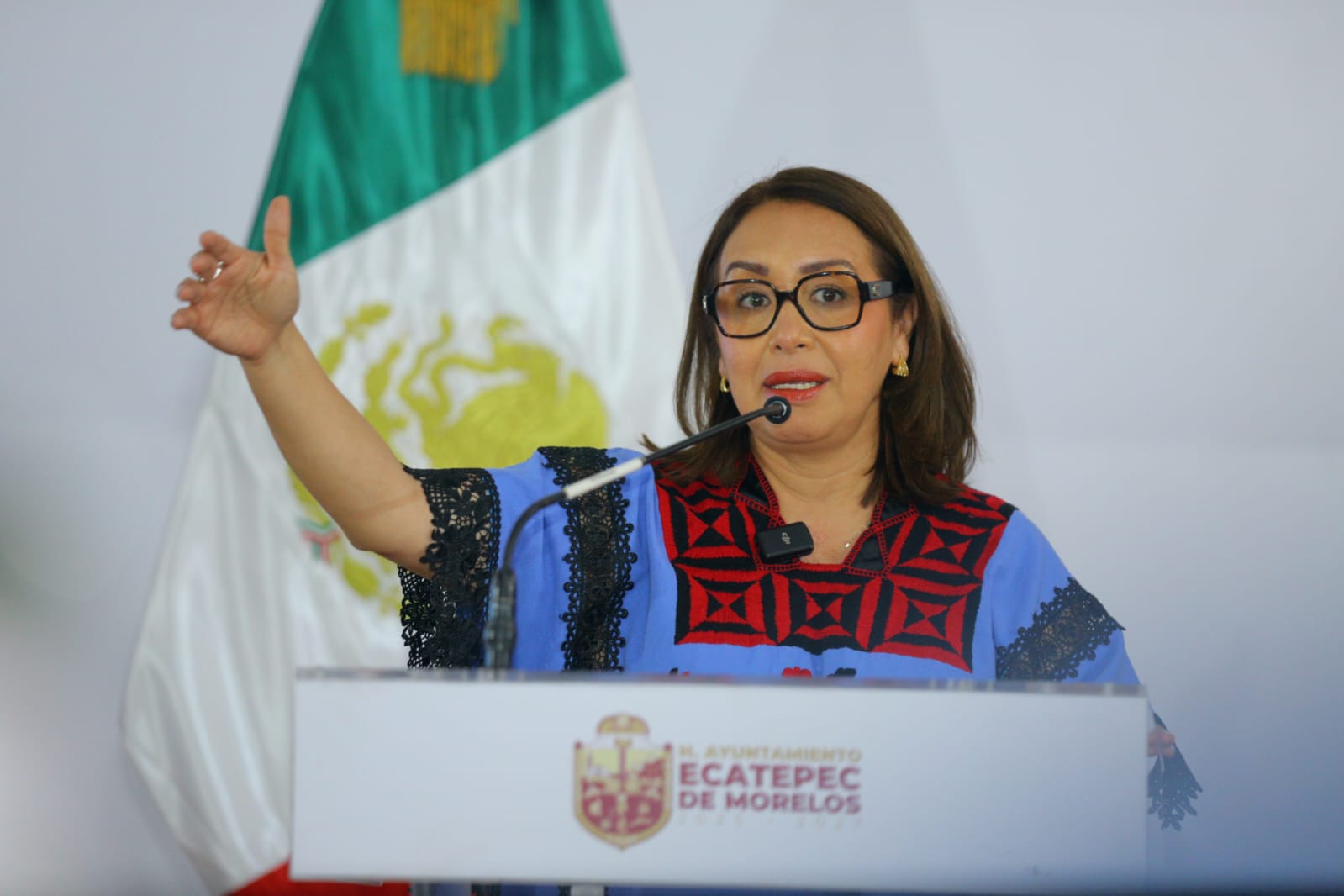 Anuncia Azucena Cisneros la Primera Feria del Libro de Ecatepec