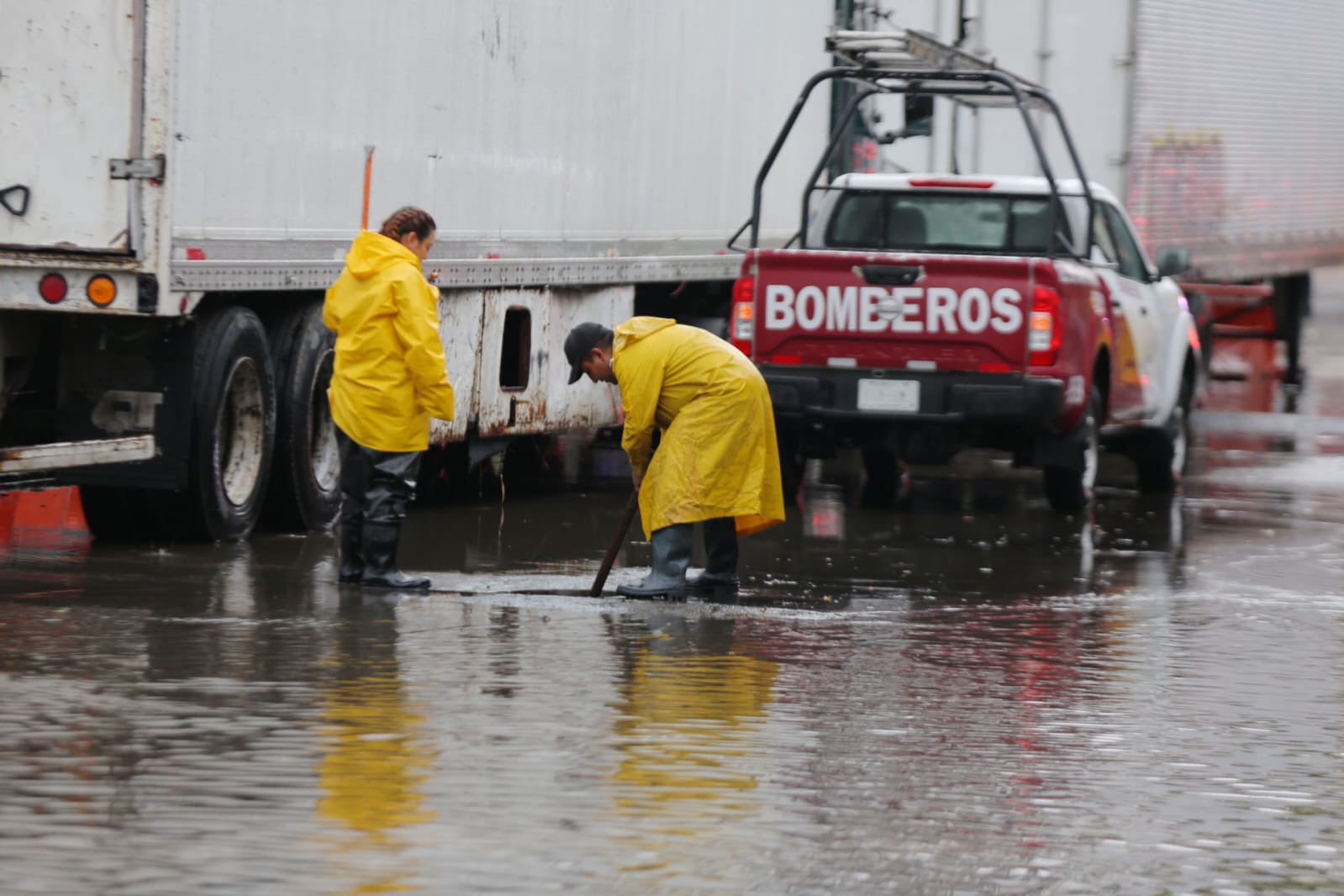 Gobierno de Ecatepec implementa operativo por lluvias intensas
