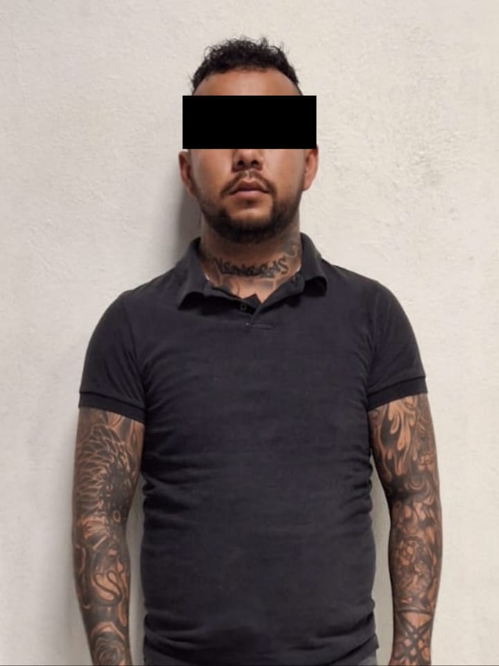 Detienen a sujeto armado en Santa María Tulpetlac