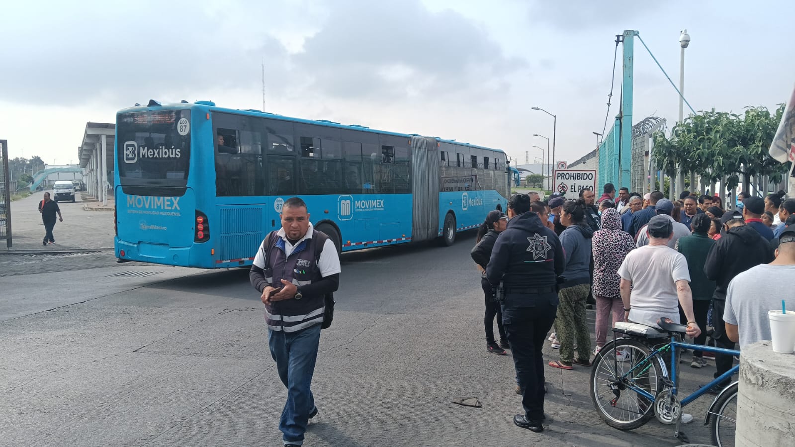 Busca gobierno municipal resolver anegaciones en avenida Nacional