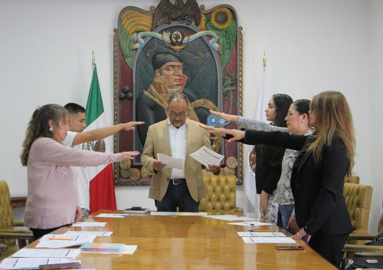 Rinden protesta integrantes de la Comisión de Selección del Sistema Municipal Anticorrupción de Ecatepec