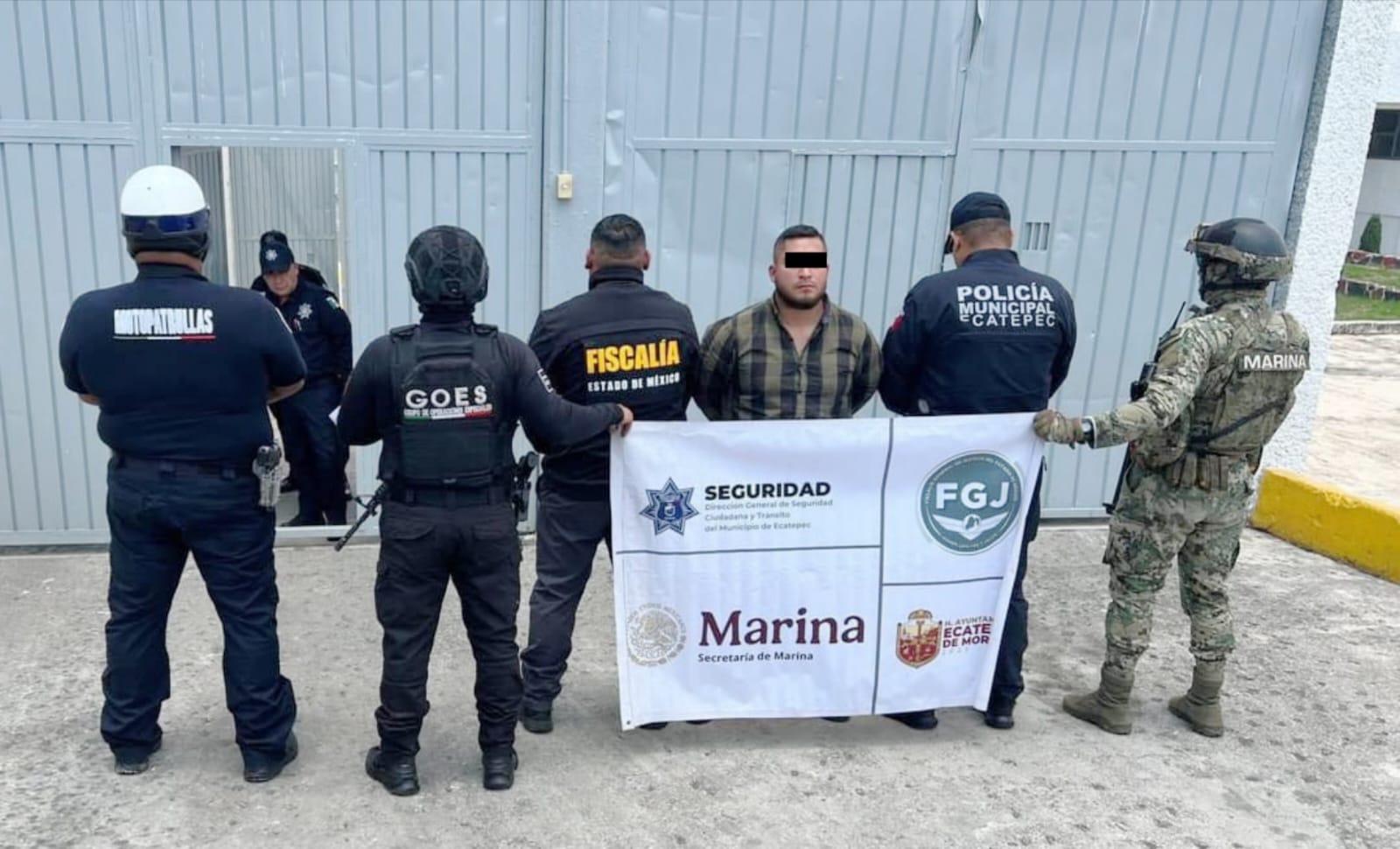 Policía de Ecatepec y Marina resguardan traslado de El Masse a penal de Chiconautla