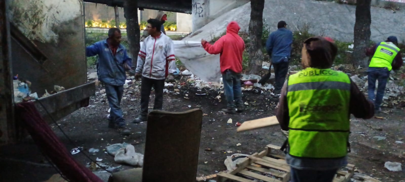 Limpia Gobierno de Ecatepec la carretera Lechería-Texcoco