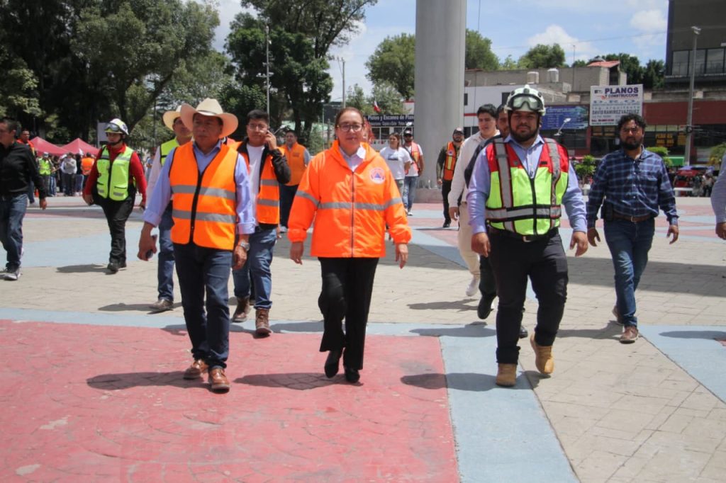 Azucena Cisneros encabeza Macro Simulacro en Ecatepec