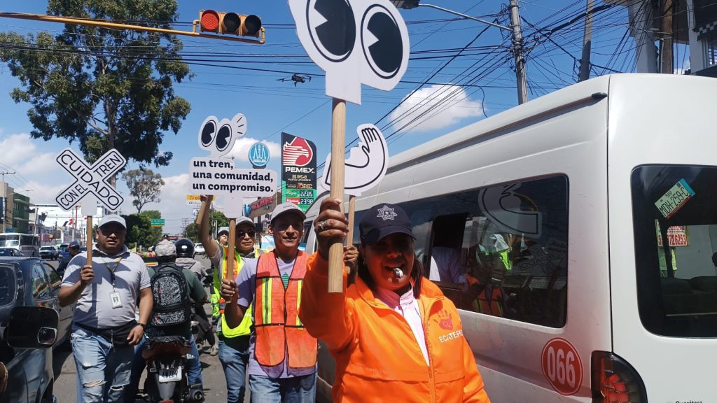 Policía Ecatepec y Ferrovalle buscan hacer conciencia sobre cruces ferroviarios