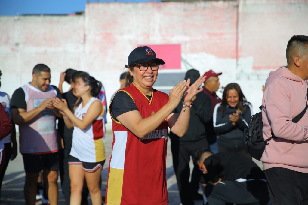 Con “Cambia de Cancha” Azucena Cisneros promueve el deporte y la limpieza de áreas verdes en Ciudad Cuauhtémoc