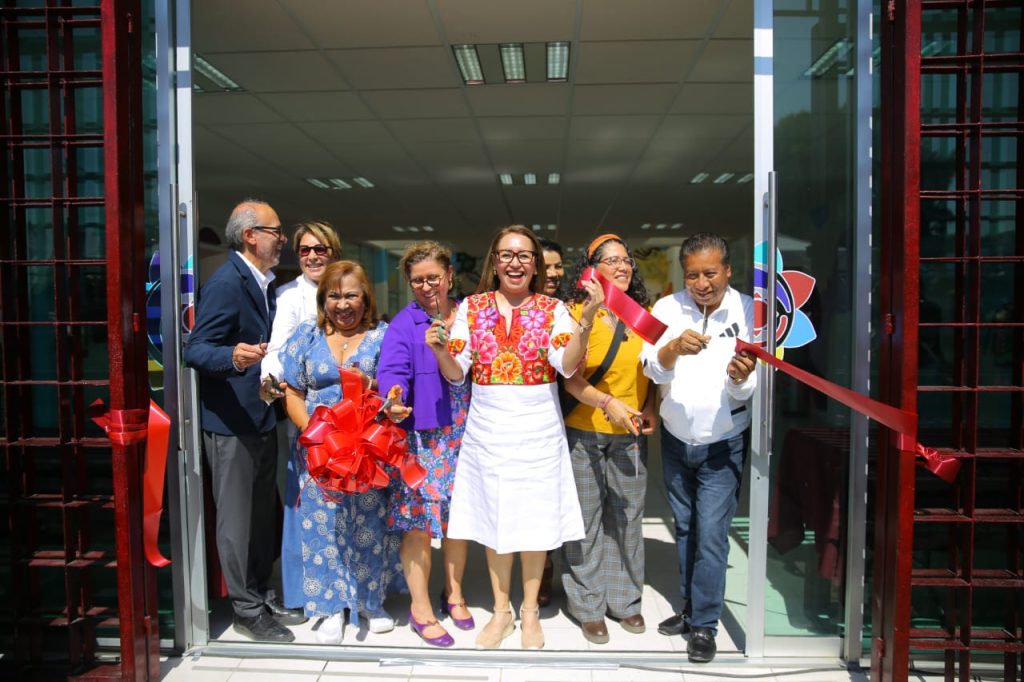 Inaugura Azucena Cisneros primera Casa del Adolescente en Ecatepec