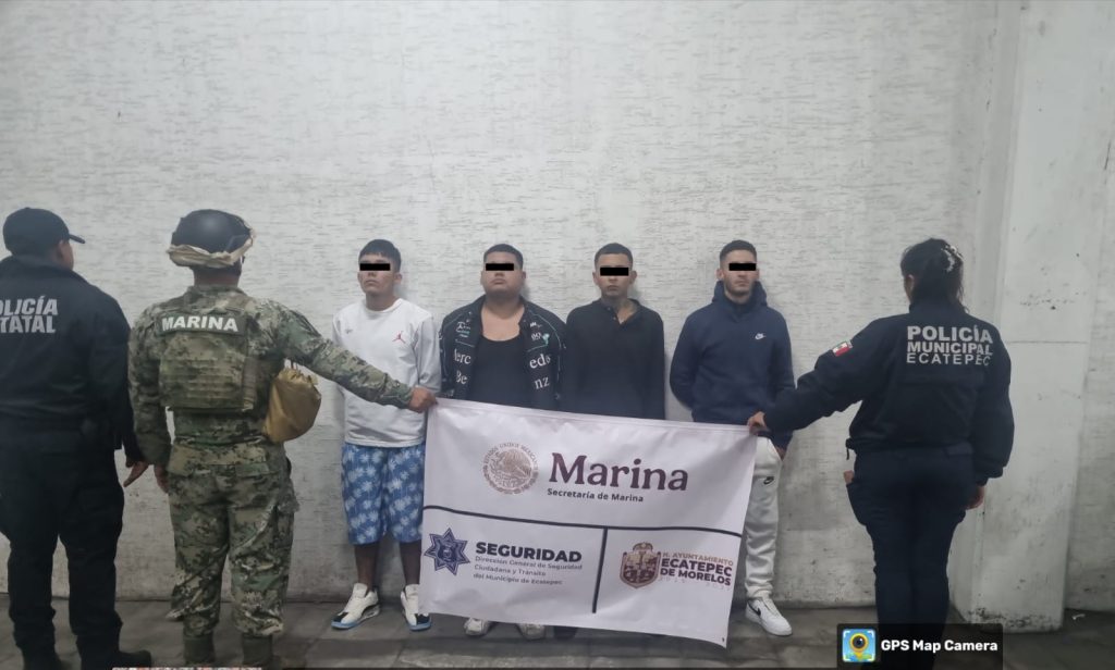 Policía de Ecatepec y Marina aseguran a cuatro sujetos acusados de extorsión