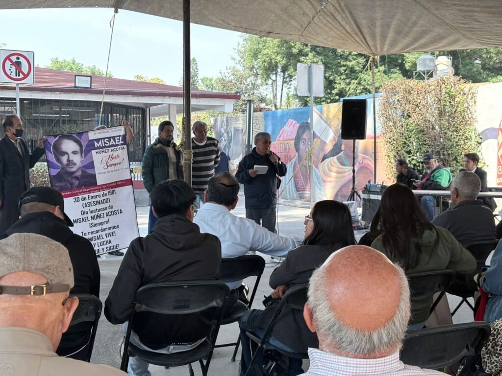 Ediles de Ecatepec rinden homenaje al profesor Misael Núñez Acosta