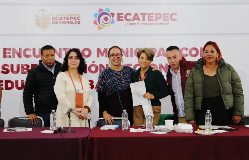 Encabeza Azucena Cisneros encuentro con docentes para fortalecer educación y seguridad en escuelas de Ecatepec