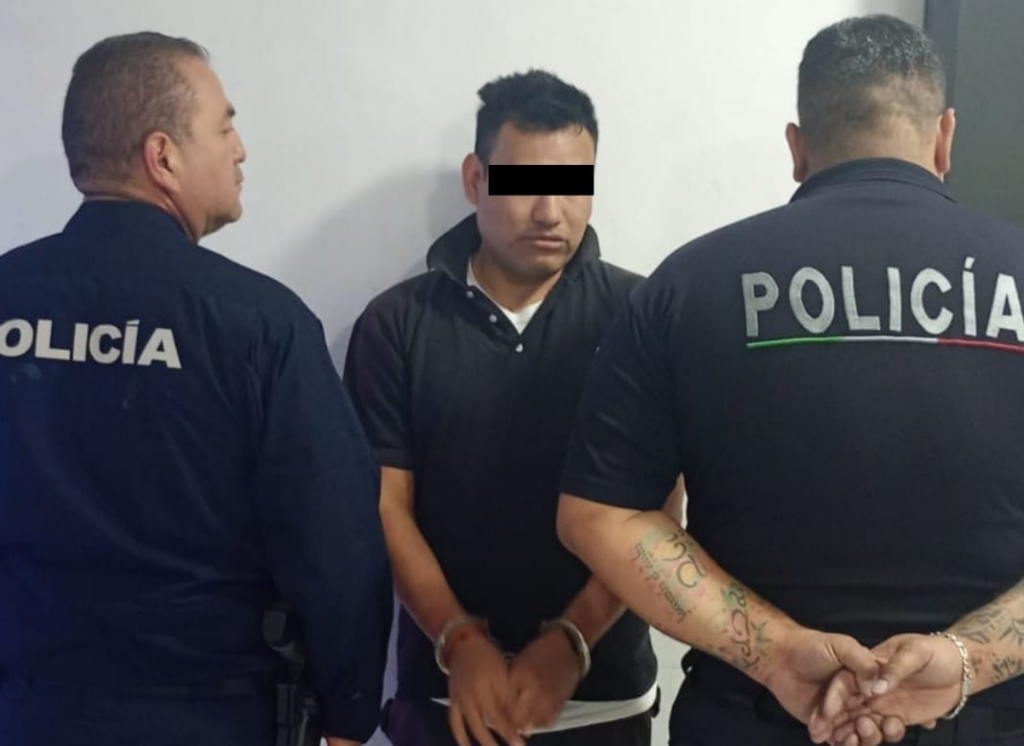 Detienen a sujeto que lesionó con agua caliente a su hijo de tres años